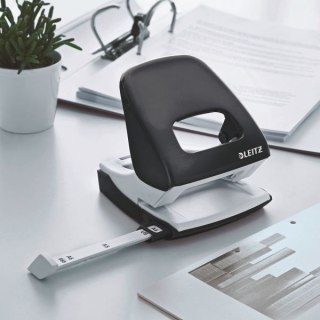 Dziurkacz NeXXt WOW czarny 30k (50081095) Leitz